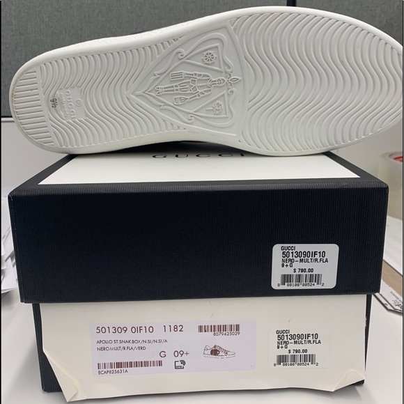 Men’s Gucci Snake Sneakers. - Picture 2 of 2